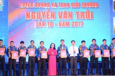 SAMCO’s 4 outstanding young workers receive Nguyen Van Troi Award