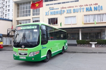 Ha Noi: SAMCO supplies bus route No. 23 with 13 new type buses