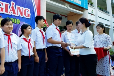 SAMCO trao học bổng cho học sinh nghèo, hiếu học